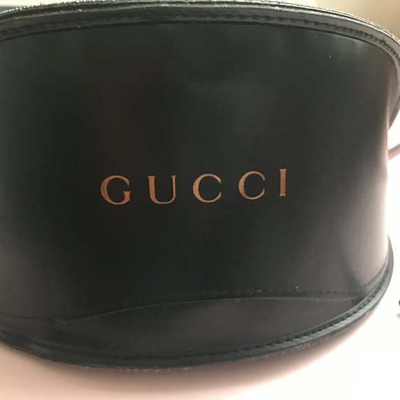 Women's Gucci Sunglasses - Picture 8 of 8